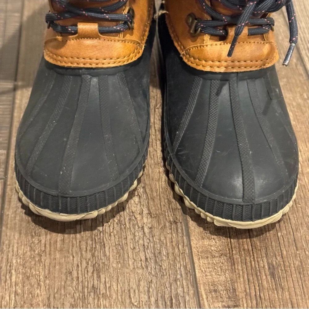 Gap Kids Buffalo Check Plaid Duck Boots 3M Thinsulate Boys Size 3/4